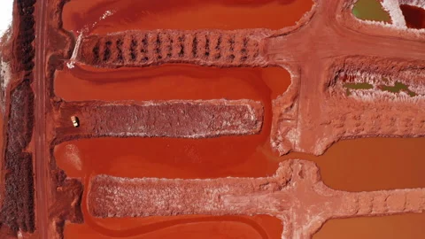Aerial view of the mining of red clay. Industrial machines work in mining. 스톡 동영상 145528003