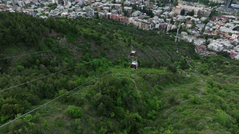 Aerial view of the modern cable car system in Tbilisi, Georgia Video stock 334950103