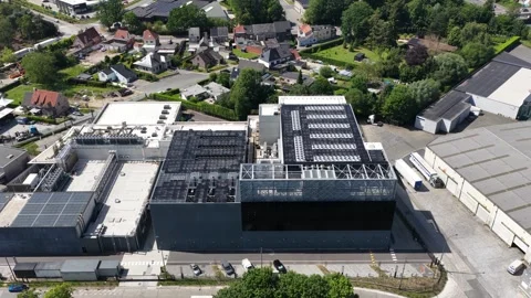 Aerial view of a modern data center with solar panels Vídeos de archivo 337779583