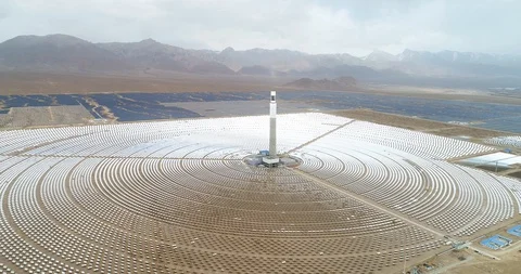 Aerial view of a molten salt solar plant Stock Footage 129337992
