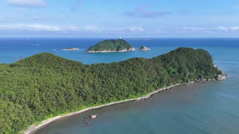 Aerial view of molundae peninsula at dadaepo beach in busan Stockbeeldmateriaal 337914662