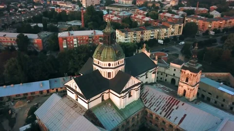 Aerial view of Monastery of the Barefoot Carmelites at sunset Video stock 136037701