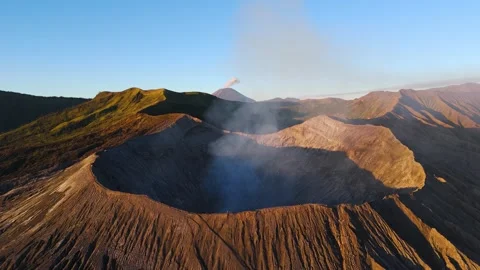 Aerial View of Mount Bromo and Mount Semeru in East Java, Indonesia 動画素材 320090894