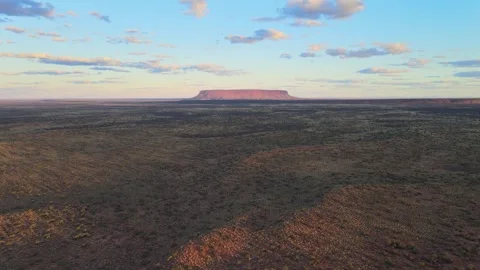 Aerial view of Mount Conner in the Northern Territory of Australia Video stock 285412973