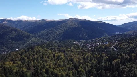 Aerial view mountain forest Vídeo Stock 212331866