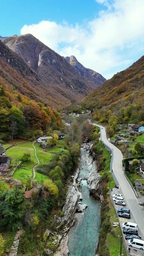 Aerial View of Mountain River Gorge in Switzerland During Autumn Stockbeeldmateriaal 321649093