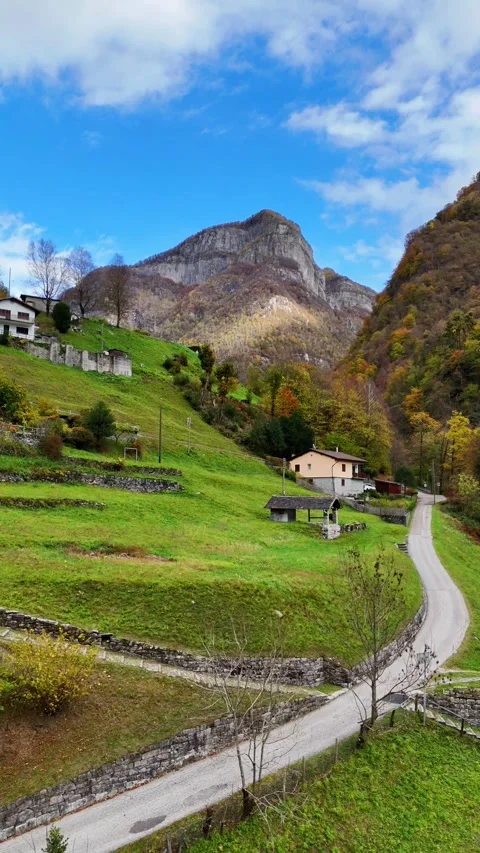 Aerial View of Mountain River Gorge in Switzerland During Autumn Stockbeeldmateriaal 321649249