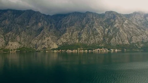 Aerial View of Mountains and Clouds 動画素材 73010738