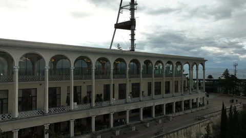 Aerial view of Mtatsminda Park funicular station and restaurant building 스톡 동영상 334909269