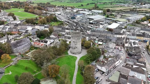 Aerial View of Nenagh Castle Tower in 4K 库存影片 333336743
