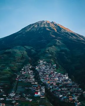 Aerial View Nepal van Java. In The Countryside Of The Mountainside In Clear Fotos Stock