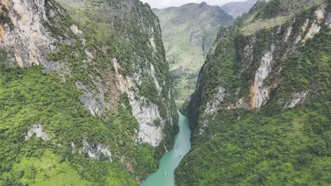 Aerial view of Nho Que River in Ha Giang Loop, northern Vietnam – Drone 4K Stock-Footage 325036240