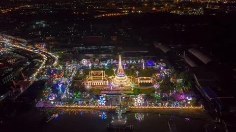 Aerial view night hyper lapse over Phra Samut Chedi(Pagoda) Samut Prakan. Stock Footage 110251286
