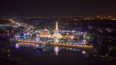 Aerial view night hyper lapse over Phra Samut Chedi(Pagoda) Samut Prakan. Stock Footage 110264956