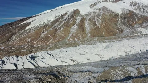 Aerial View of No. 3 Glacier on Muztagh Ata, Xinjiang, China Vídeos de archivo 345027670