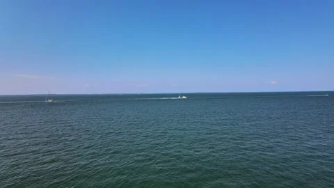 Aerial view of North Atlantic on a summer day and a blue Sky., 库存影片 134573953