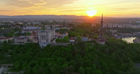 Aerial view of Notre-Dame de Fourviere basilica, France, Lyon 库存影片 274490916