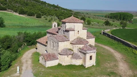 Aerial view of Nuestra Señora de la Anunciada in Urueña, Valladolid Stock Footage 194456385
