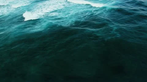 Aerial view of Ocean waves Vídeo Stock 21760124
