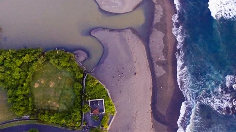 Aerial view of the oceanic waves in the Bali Island near to Echo Beach Stock Footage 90085217