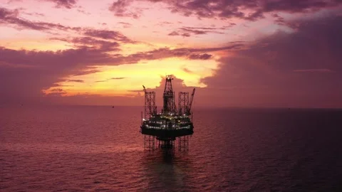 Aerial view of offshore jack up rig and offshore platform during sunset Video stock 320655869