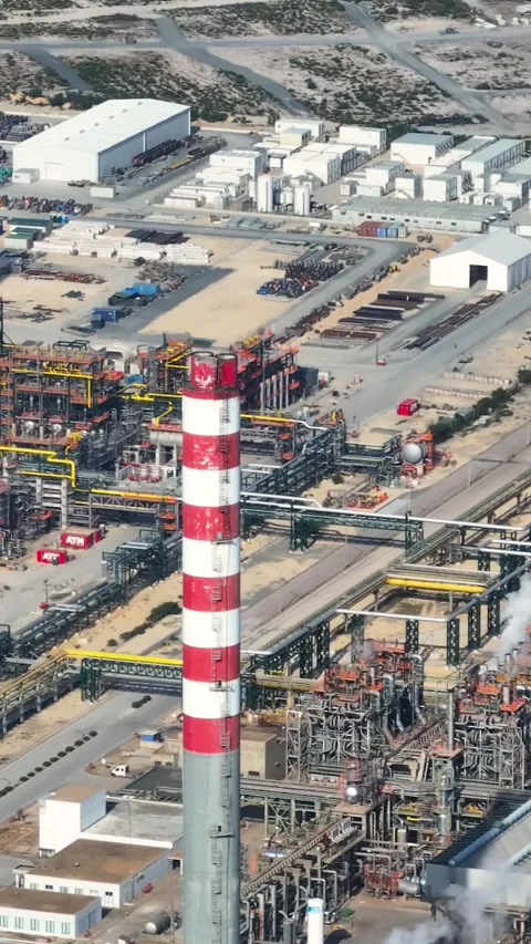 Aerial view of oil refinery complex and fuel storage tanks Stock Footage 339732073
