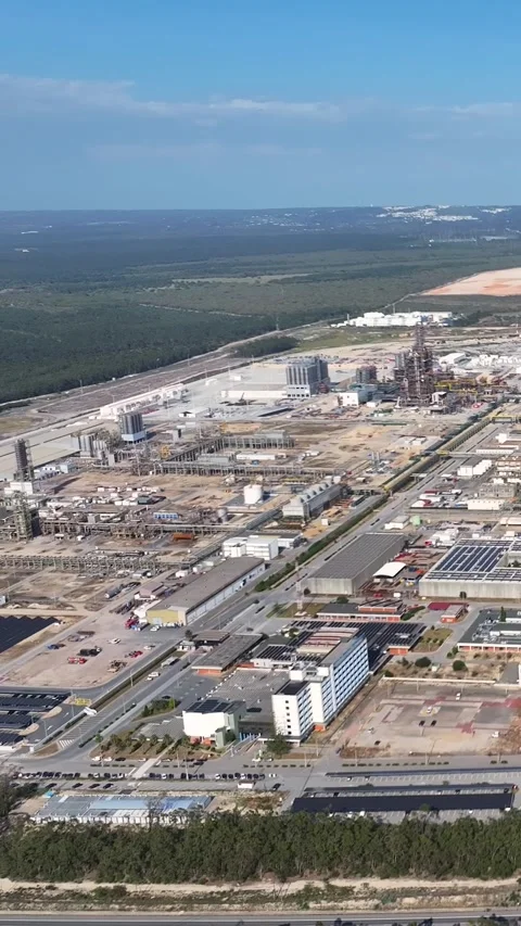 Aerial view of oil refinery complex and petrochemical facility operations Stock Footage 340814089