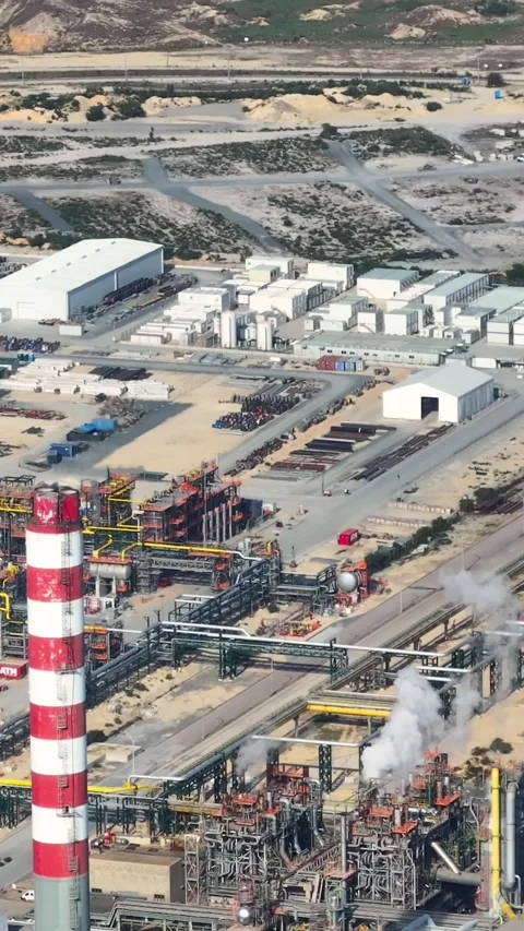 Aerial view of oil refinery complex and industrial processing plant Stock Footage 341333130