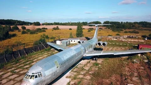 Aerial view of old soviet plane in the museum 스톡 동영상 140785724