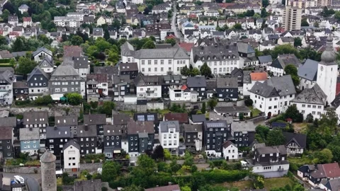 Aerial view of the old town and city Arnsberg in Germany Stock-Footage 342085751