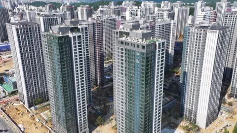 Aerial view of the Olympic Park Foreon apartment construction site in Dundun Vídeo Stock 296523103