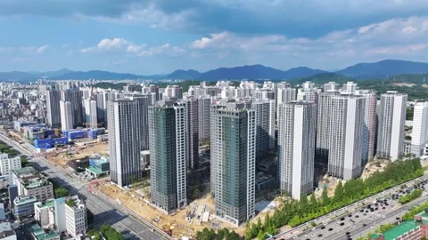 Aerial view of the Olympic Park Foreon apartment construction site in Dundun Vídeo Stock 296523963