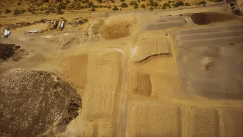 Aerial view of opencast mining quarry Vídeos de archivo 142993138