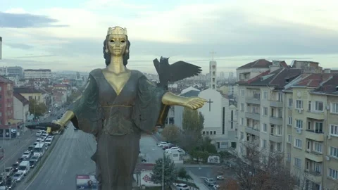 Aerial view over the center of Sofia with a monument to Saint Sophia Video stock 221756102