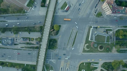 Aerial view over a large intersection in Sofia city Vidéo 129390142