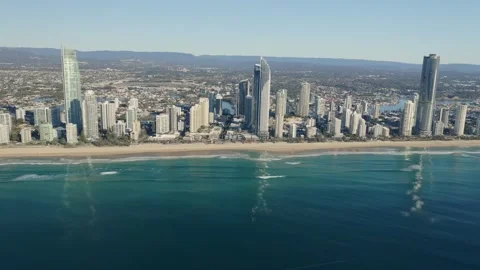 Aerial View over ocean of Gold Coast Cityscape Video, Surfers Paradise 库存影片 309628186