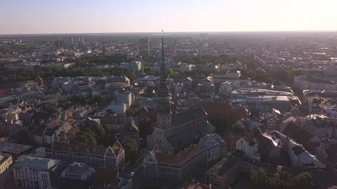 Aerial view over the Old Riga City 動画素材 90783214