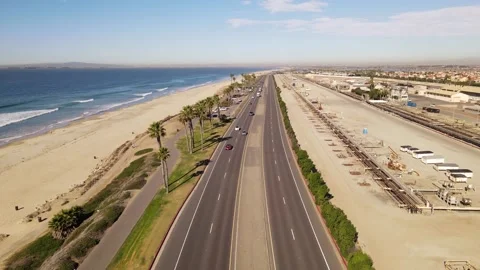Aerial view of Pacific Coast Highway in southern California. Stock-Footage 166330563