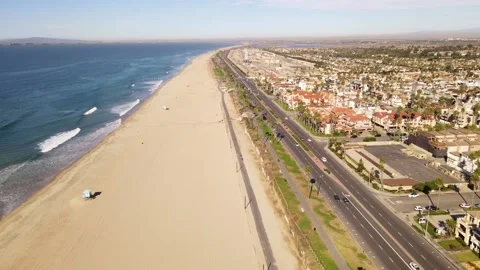 Aerial view of Pacific Coast Highway in southern California. Stock-Footage 166330644