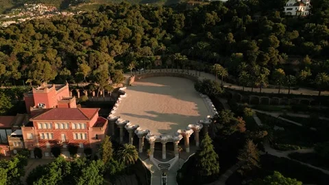 Aerial view of parc guell, a landmark tourist attraction in Barcelona, Spai.. Stockbeeldmateriaal 310371922