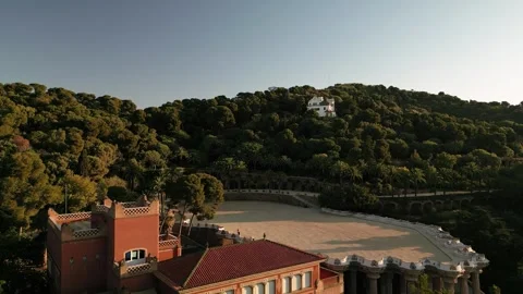 Aerial view of parc guell, a landmark tourist attraction in Barcelona, Spai.. Stockbeeldmateriaal 310372323