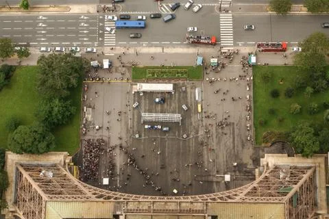 Aerial view of paris architecture from the eiffel tower. Foto stock