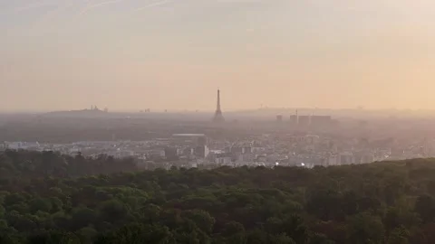 Aerial view of Paris - Eiffel Tower from St Cloud at sunrise in september 04 Video stock 307384654