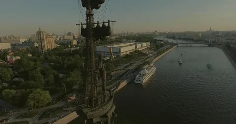 Aerial view of Peter the Great Statue Vídeo Stock 72522177