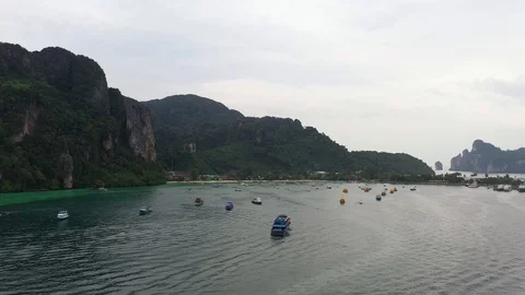 Aerial view at Phi Phi Islands, Thailand. Video stock 124075480