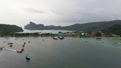 Aerial view at Phi Phi Islands, Thailand. Video stock 124075600