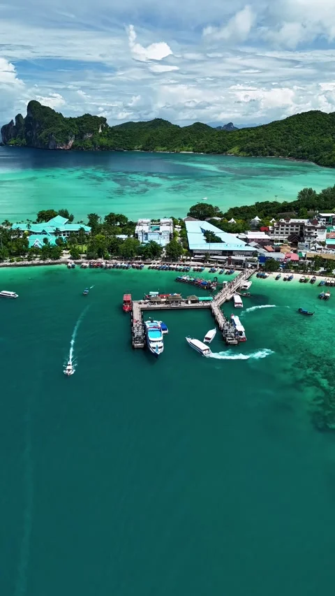 Aerial view of Phi Phi Islands, Thailand. Stock Footage 339638831