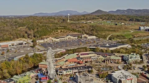 Aerial view of Pigeon Forge ferris wheel and city landscape in Tennessee. Stock Footage 337681176