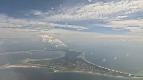 Aerial view of the plane flying over Denmark. 库存影片 330388313