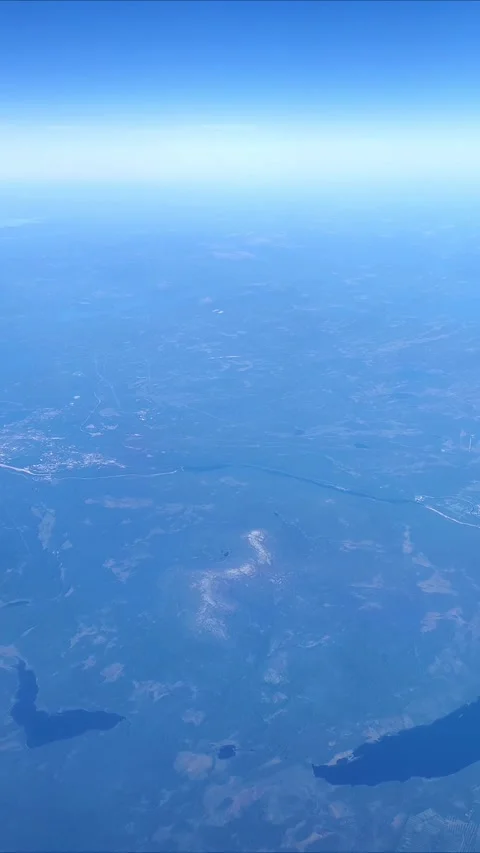 Aerial view from plane Window. Beautiful blue lakes on the Kola Peninsula. 库存影片 288095075
